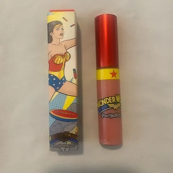 NIB MAC Wonder Woman Lipglass in Emancipation - Picture 4 of 6